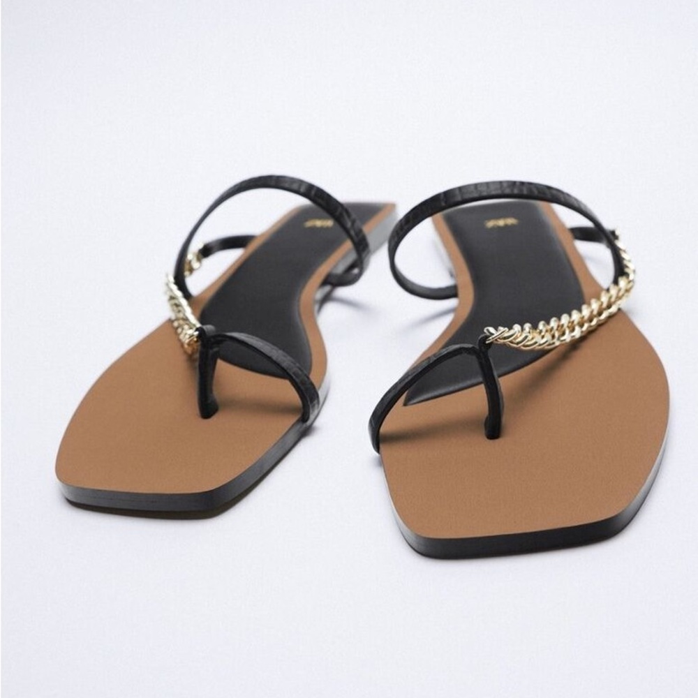 Zara sandals with gold chain